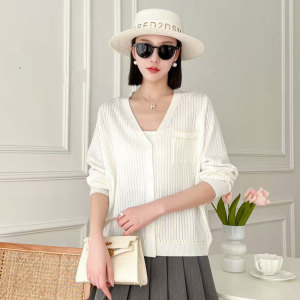 New early spring knitted cardigan short outfit