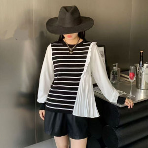 2025 New fake two-piece spliced long sleeved knitted sweater with striped base top