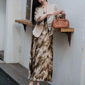 High end satin dress print set,  two-piece set,  stylish outfit