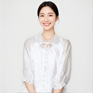 2025 Summer new artistic gentle temperament white embroidered slimming top