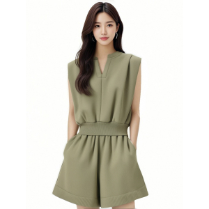 Summer sports wind age reduction Two piece set of top and shorts