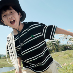 Summer new striped top for boys,  breathable,  medium to large,  short sleeved for children T T-shirt