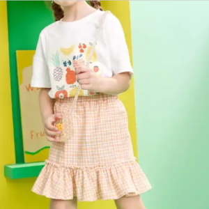 Checkered ruffle edge short skirt,  summer new style,  small,  fresh,  versatile,  slimming effect A A-line skirt