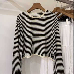 Round neck pullover loose soft glutinous long sleeved fine striped base knit sweater GY25051708